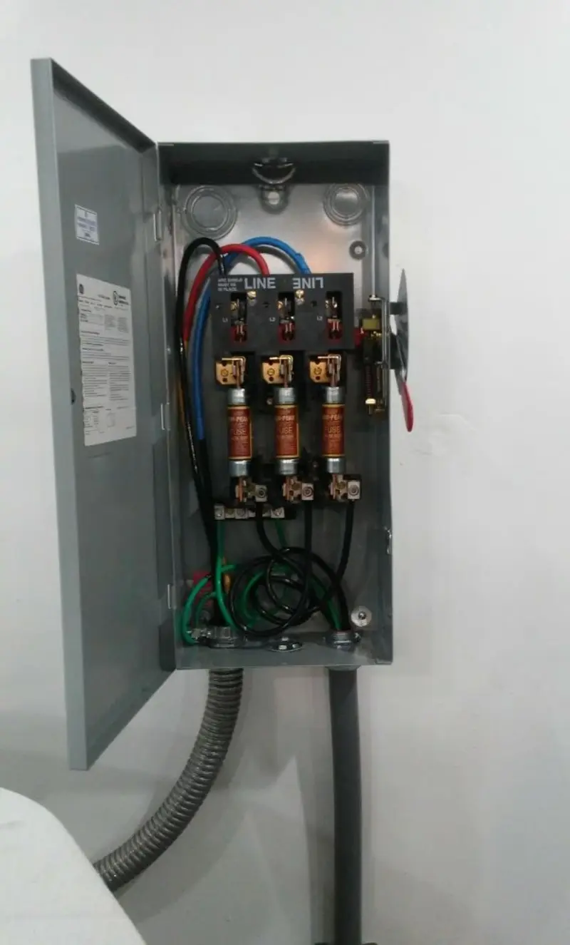 Three-phase disconnect switch installed for Smoke Detector Installation in Dyer